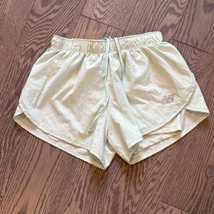 New Balance Women’s Running Shorts XS – Light Green